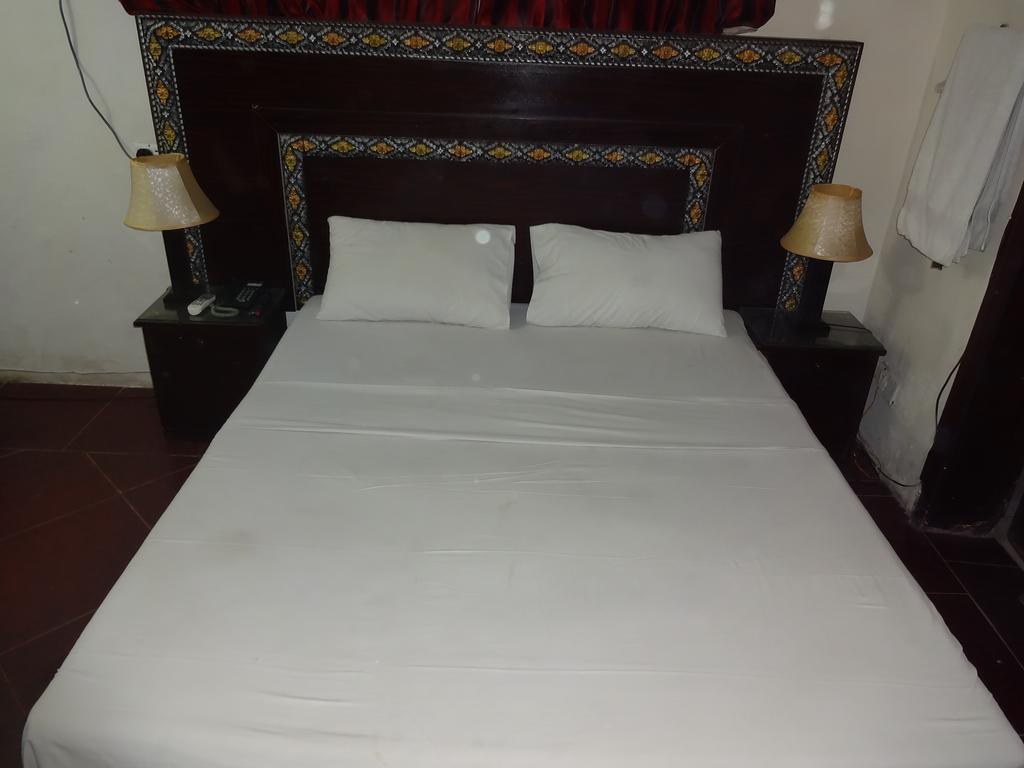 Safari Hotel Upper Mall Lahor Dış mekan fotoğraf