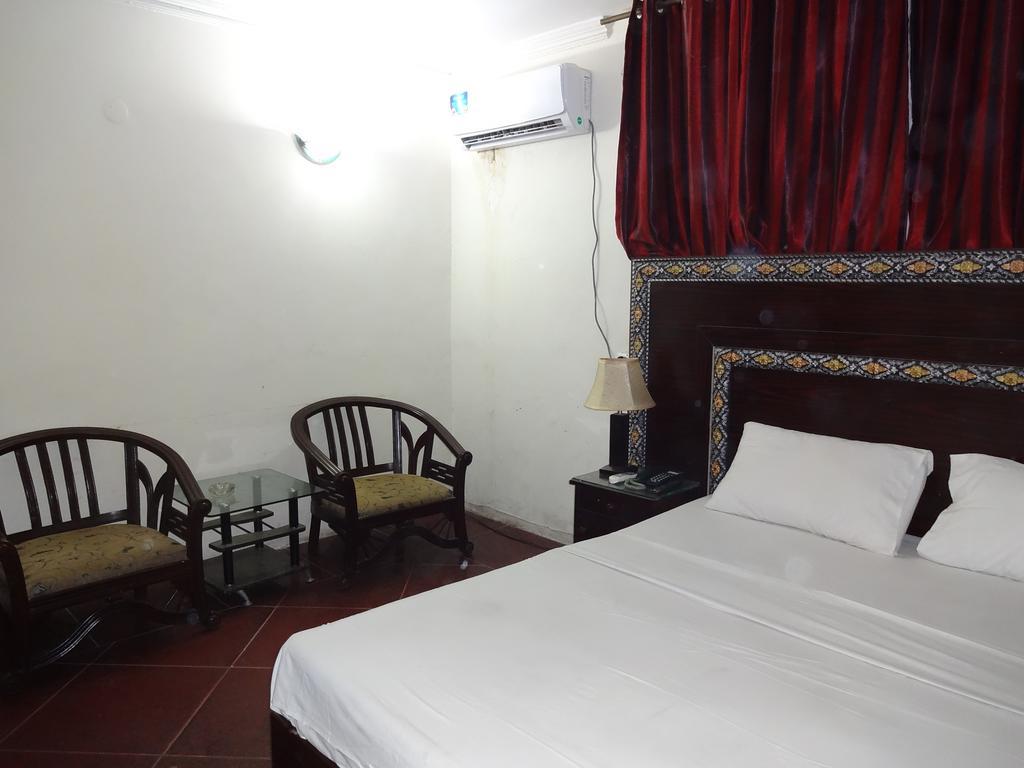 Safari Hotel Upper Mall Lahor Dış mekan fotoğraf