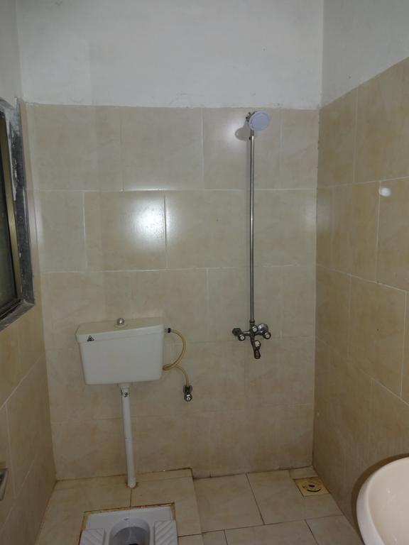 Safari Hotel Upper Mall Lahor Dış mekan fotoğraf