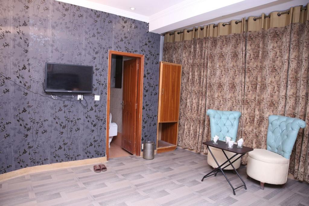 Safari Hotel Upper Mall Lahor Dış mekan fotoğraf